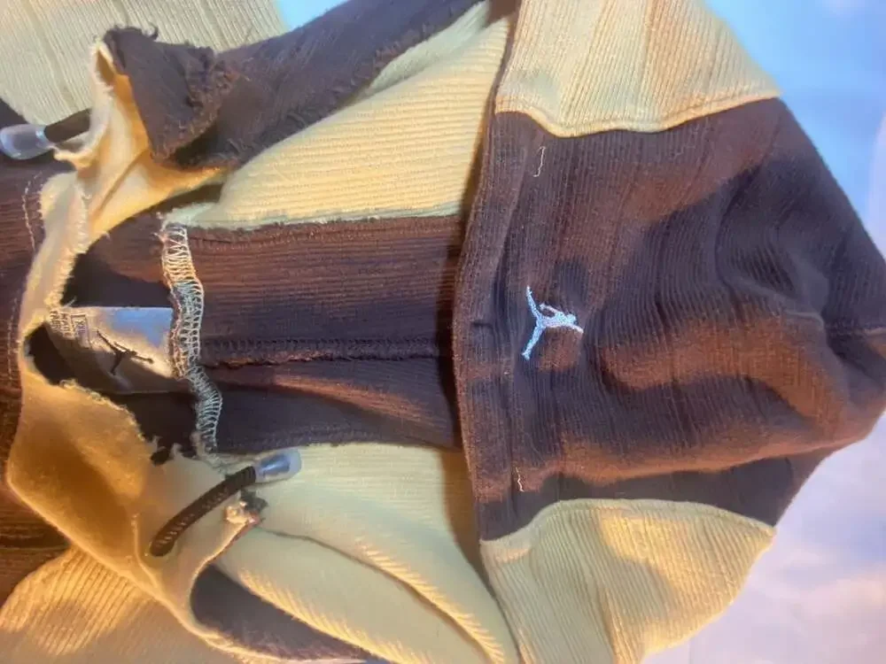 Jordan Hoodie Size XXL Brown Yellow Script Logo